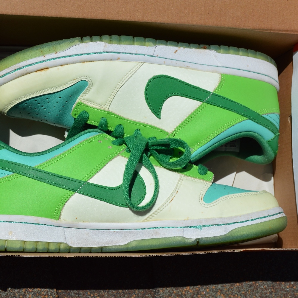 NIKE DUNK LOW - limited edition Glow in the dark